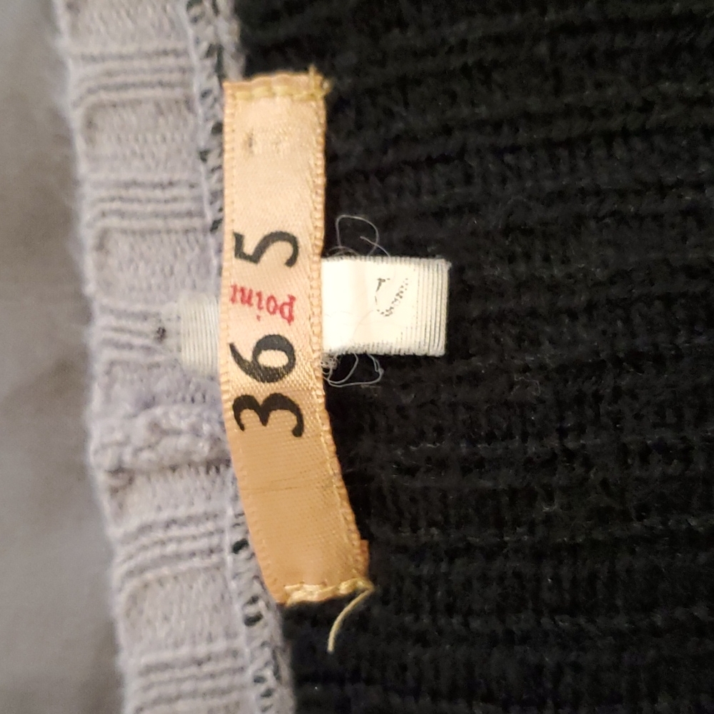 Cropped Cardigan - Picture 2 of 4